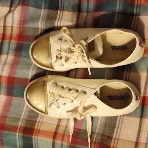 Micheal Kors Vera tennis shoes sz 5